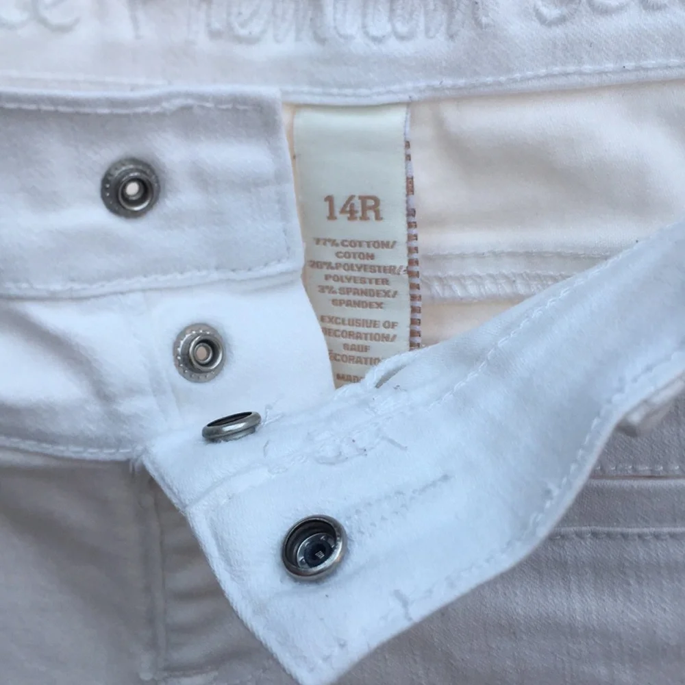 2 Marked Listings for $25 ⬇️ Girl’s Justice Snap-Fly Frayed-Hem Jean Shorts